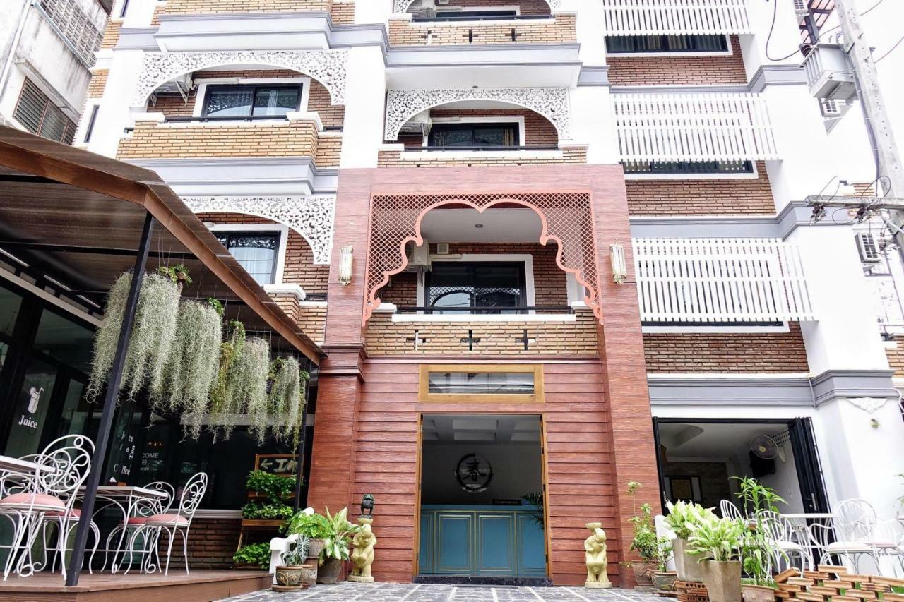 Spring@Tapae Hotel Chiang Mai Exterior foto